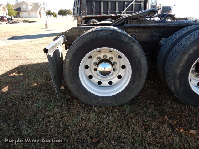 image for item DJ6732 1998 Kenworth T800B  semi truck