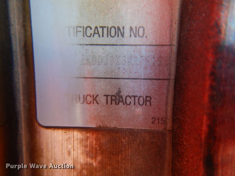 image for item DJ6732 1998 Kenworth T800B  semi truck