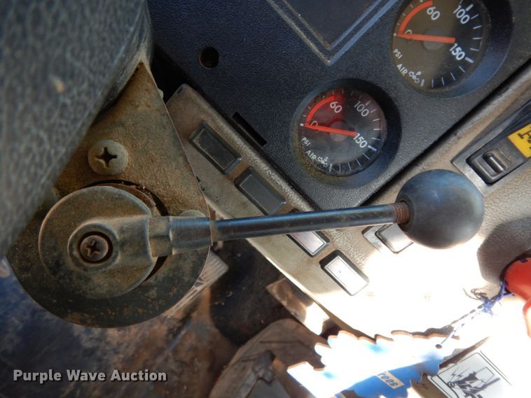 image for item DJ6740 1999 Freightliner FL112  flatbed truck