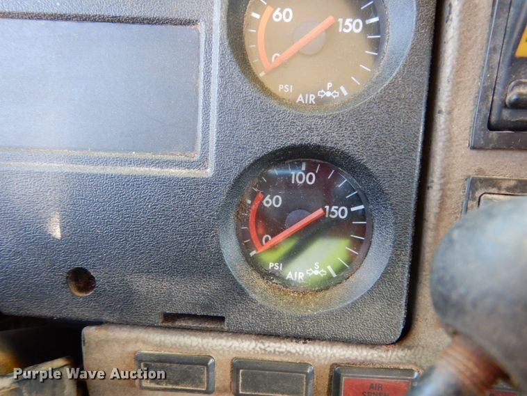 image for item DJ6740 1999 Freightliner FL112  flatbed truck