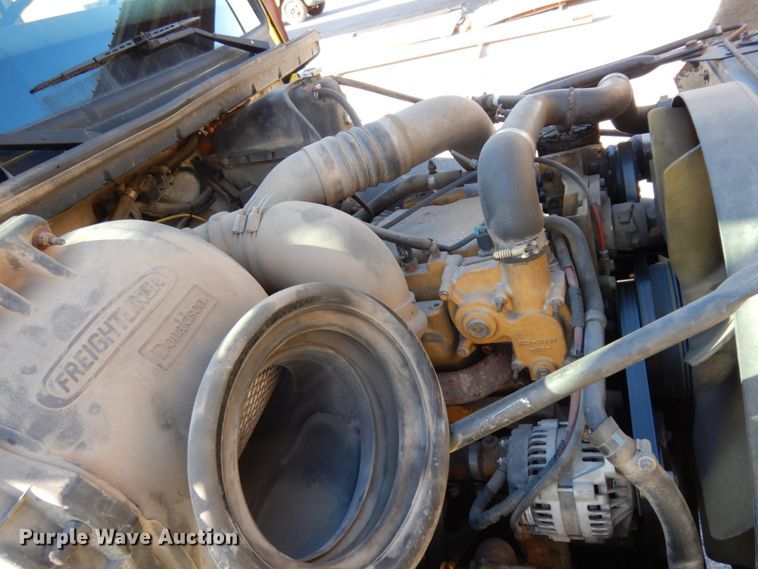 image for item DJ6740 1999 Freightliner FL112  flatbed truck