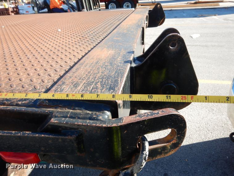 image for item DJ6740 1999 Freightliner FL112  flatbed truck