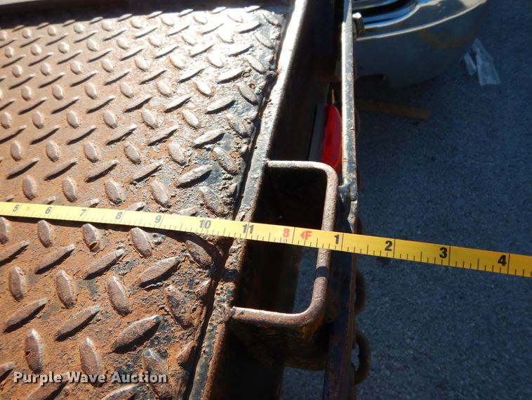 image for item DJ6740 1999 Freightliner FL112  flatbed truck