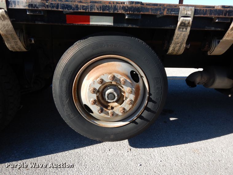 image for item DJ6740 1999 Freightliner FL112  flatbed truck