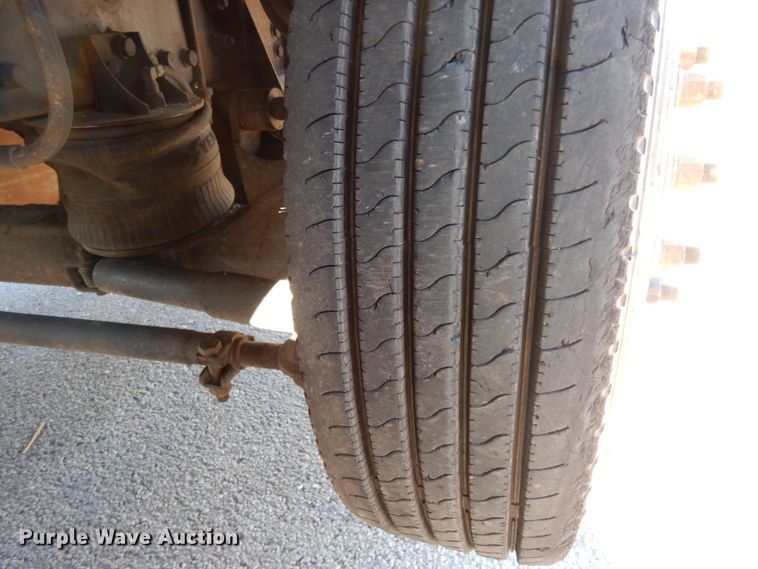 image for item DJ6740 1999 Freightliner FL112  flatbed truck