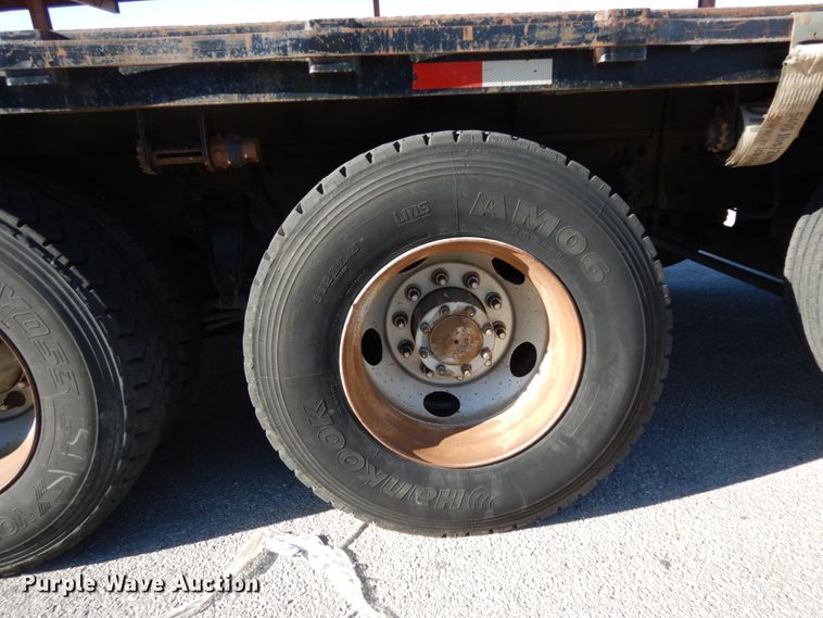 image for item DJ6740 1999 Freightliner FL112  flatbed truck