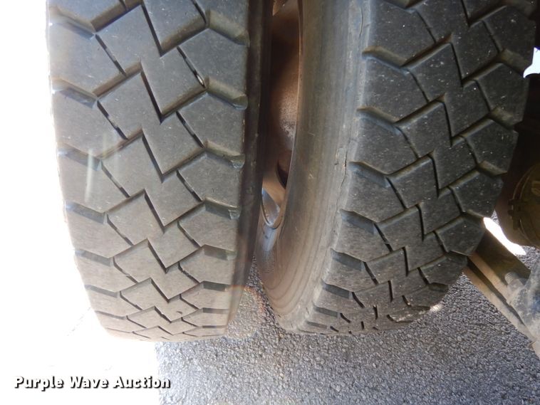 image for item DJ6740 1999 Freightliner FL112  flatbed truck