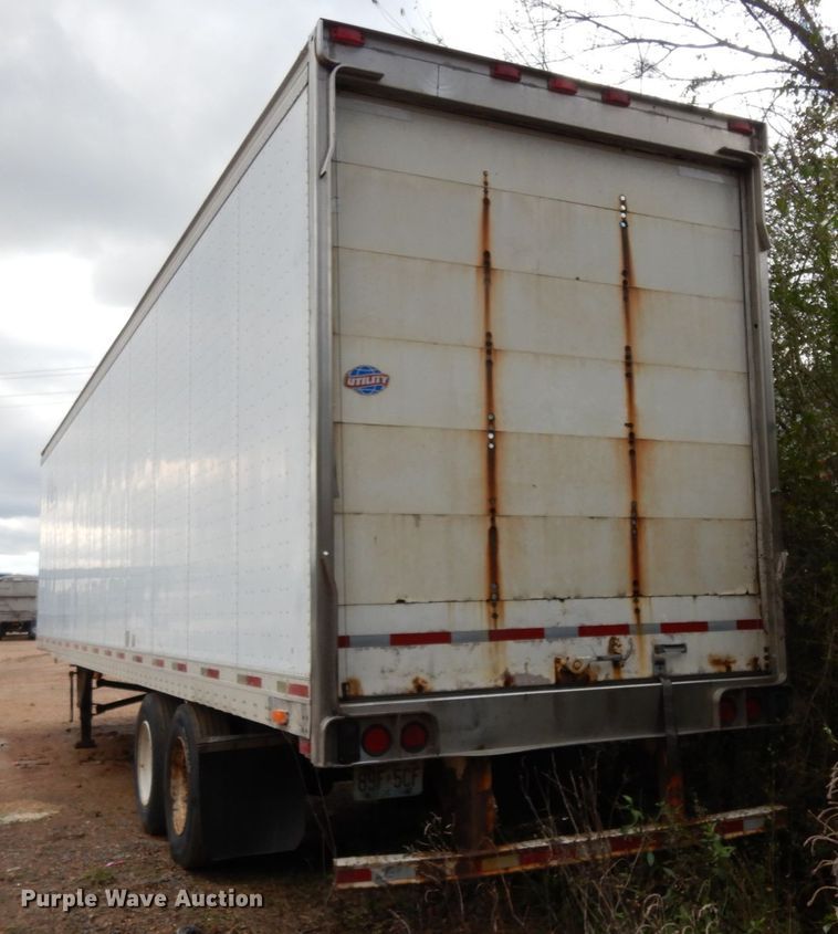 image for item DJ6746 2000 Utility dry van trailer