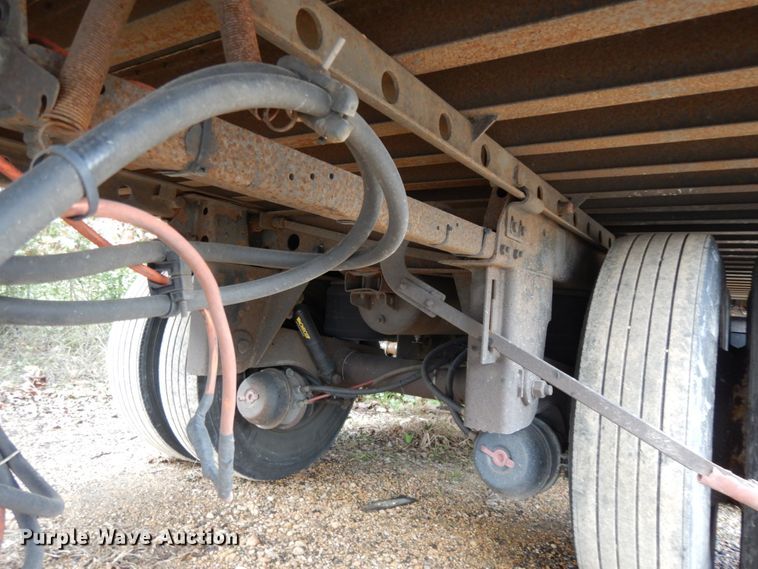 image for item DJ6746 2000 Utility dry van trailer