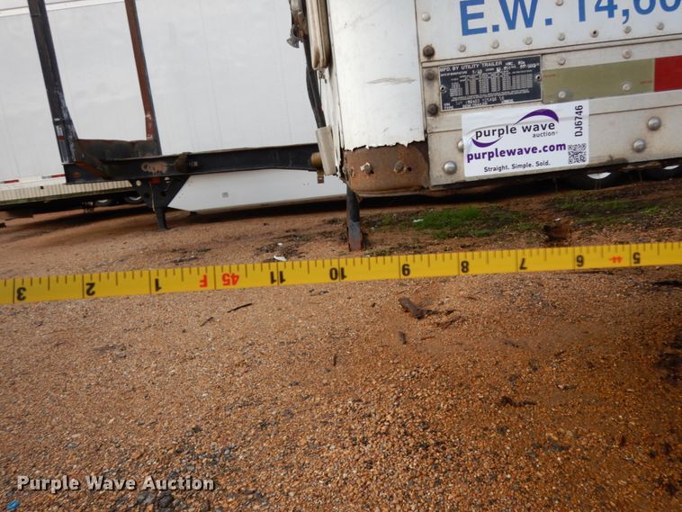 image for item DJ6746 2000 Utility dry van trailer