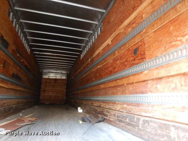 image for item DJ6746 2000 Utility dry van trailer