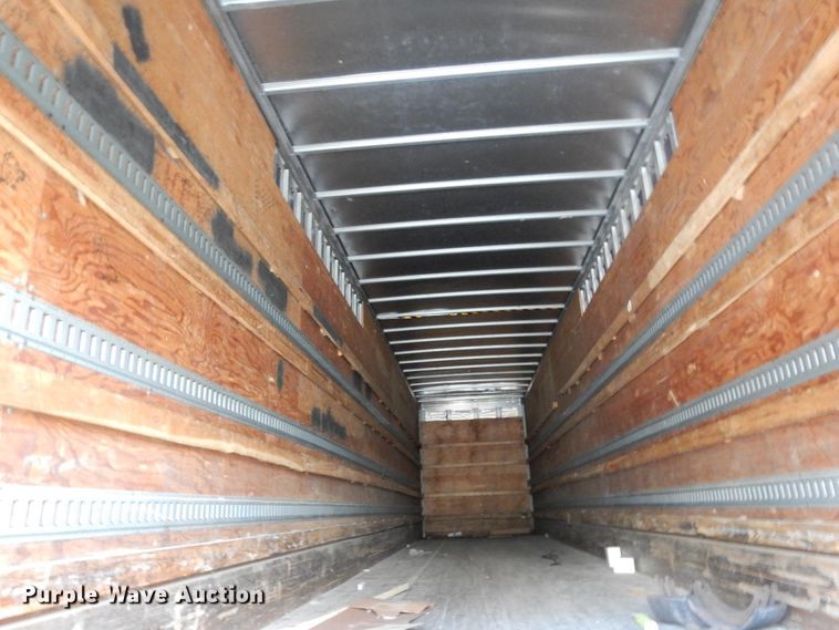 image for item DJ6746 2000 Utility dry van trailer