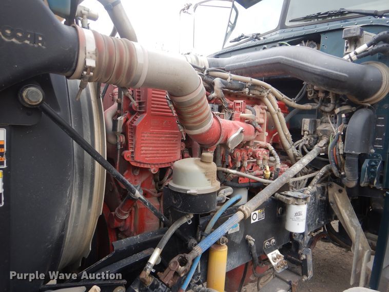 image for item DJ8516 2009 Peterbilt 389  semi truck