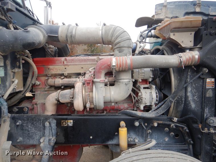 image for item DJ8516 2009 Peterbilt 389  semi truck