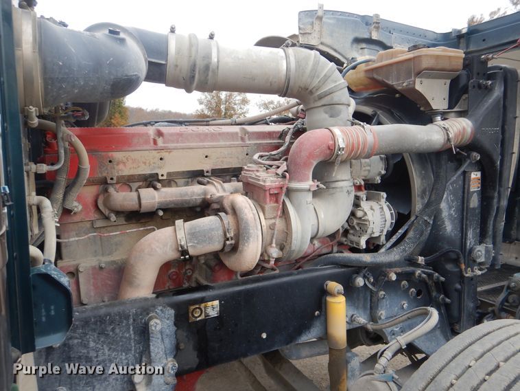 image for item DJ8516 2009 Peterbilt 389  semi truck