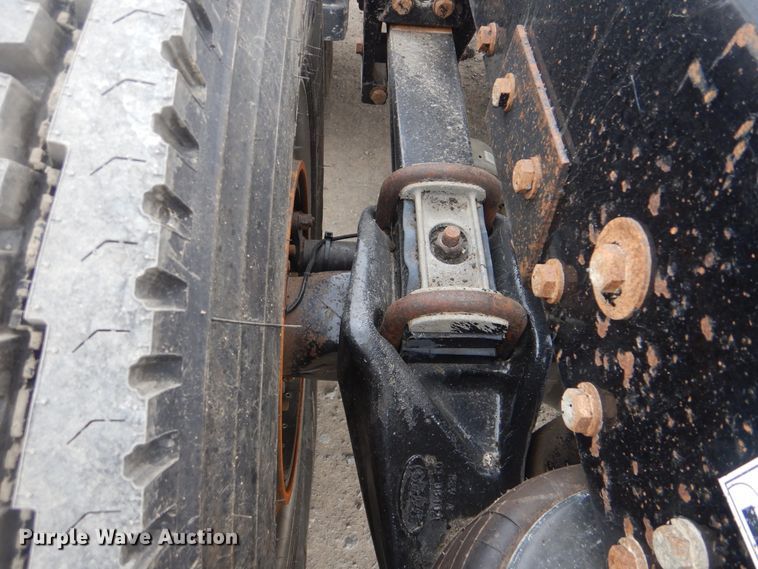 image for item DJ8516 2009 Peterbilt 389  semi truck