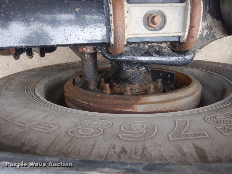 image for item DJ8516 2009 Peterbilt 389  semi truck