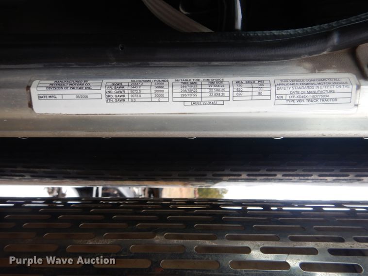 image for item DJ8516 2009 Peterbilt 389  semi truck