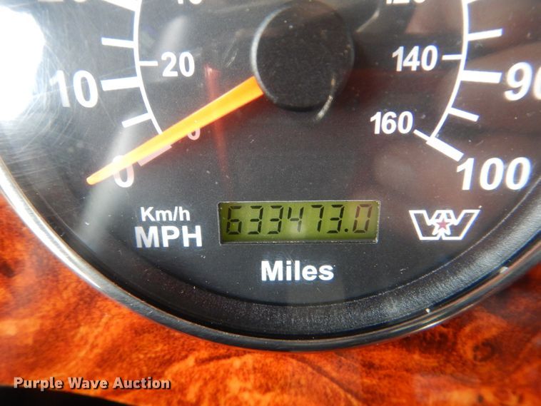 image for item DJ8517 2007 Western Star 4900EX  semi truck