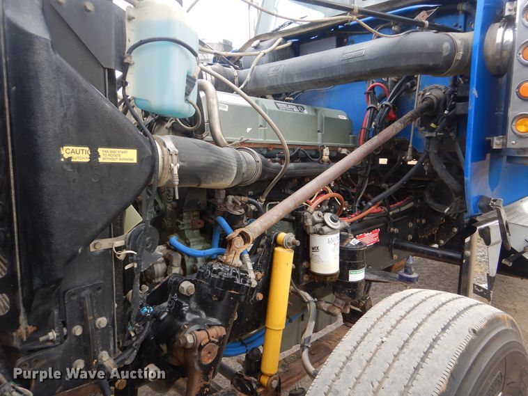 image for item DJ8517 2007 Western Star 4900EX  semi truck