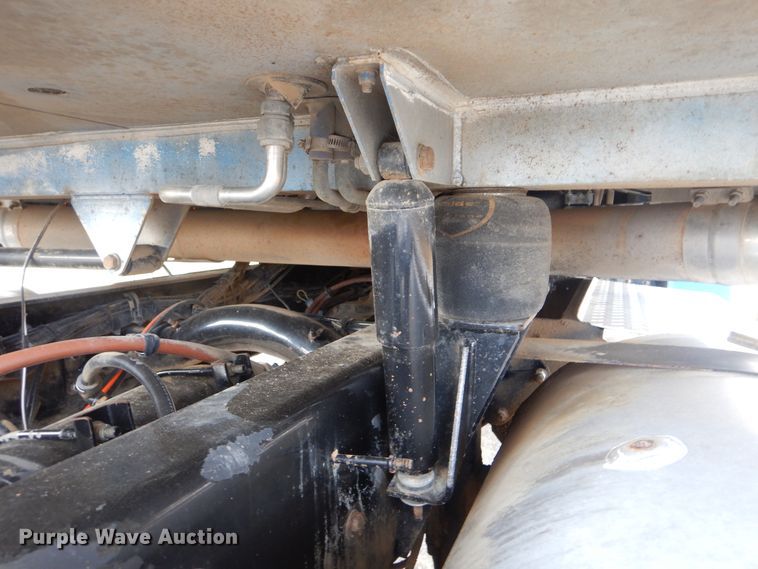 image for item DJ8517 2007 Western Star 4900EX  semi truck