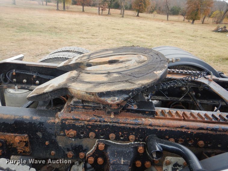 image for item DJ8517 2007 Western Star 4900EX  semi truck