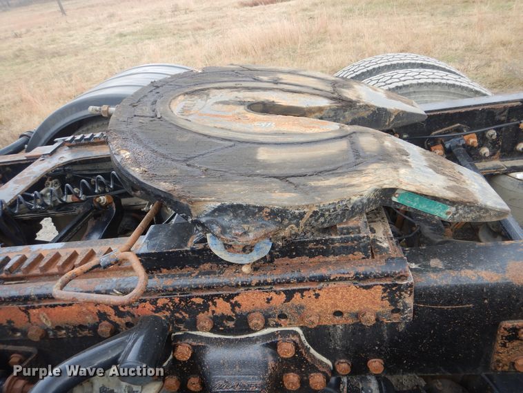 image for item DJ8517 2007 Western Star 4900EX  semi truck