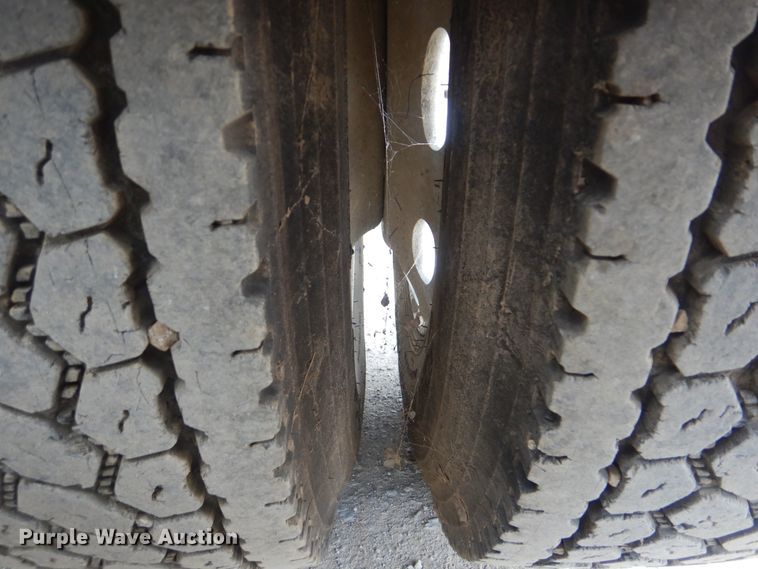 image for item DJ8517 2007 Western Star 4900EX  semi truck