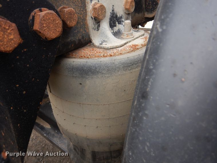 image for item DJ8517 2007 Western Star 4900EX  semi truck