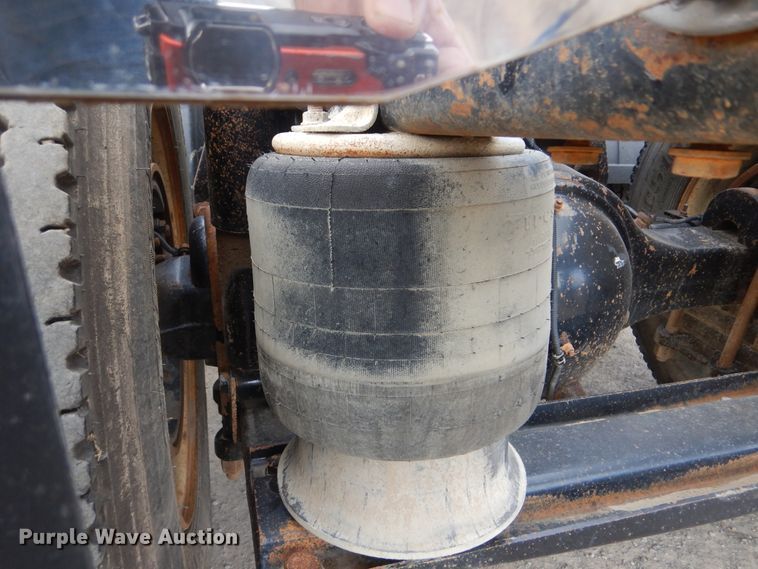 image for item DJ8517 2007 Western Star 4900EX  semi truck