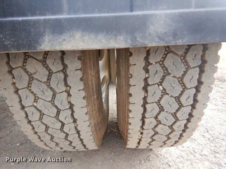 image for item DJ8517 2007 Western Star 4900EX  semi truck