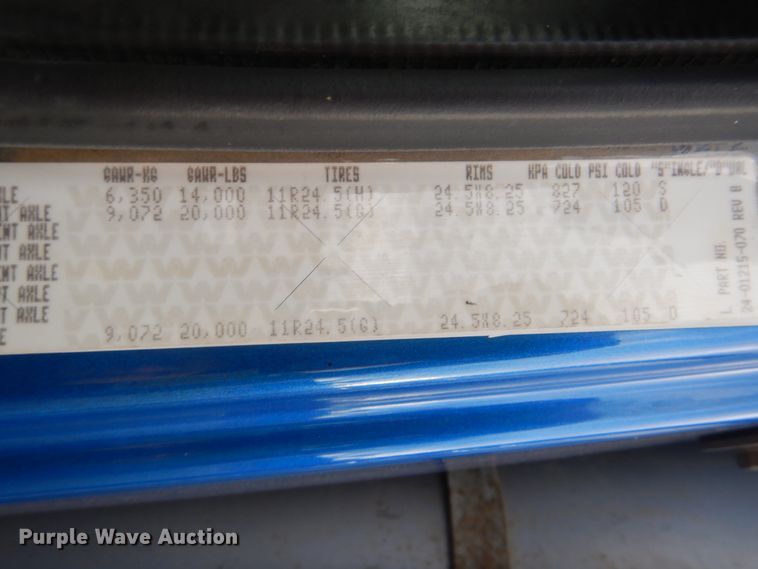 image for item DJ8517 2007 Western Star 4900EX  semi truck