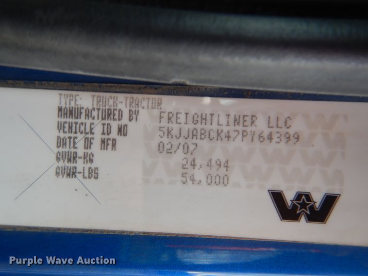 image for item DJ8517 2007 Western Star 4900EX  semi truck