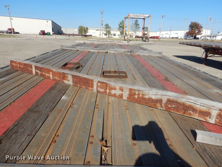 image for item DJ8524 2006 Wilson CF900 flatbed trailer