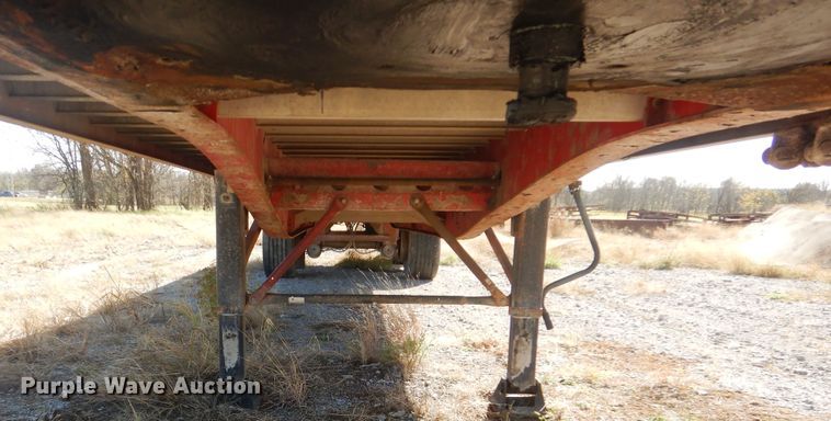 image for item DJ8525 2006 Wilson CF900 flatbed trailer