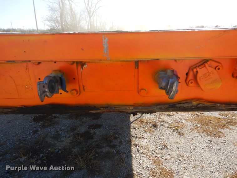 image for item DJ8525 2006 Wilson CF900 flatbed trailer