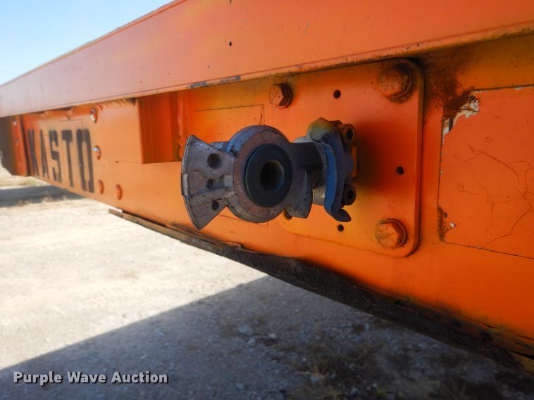 image for item DJ8525 2006 Wilson CF900 flatbed trailer