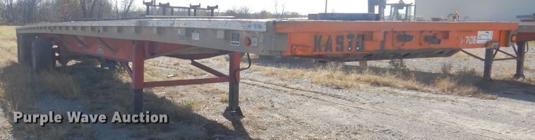 image for item DJ8526 2006 Wilson CF900 flatbed trailer