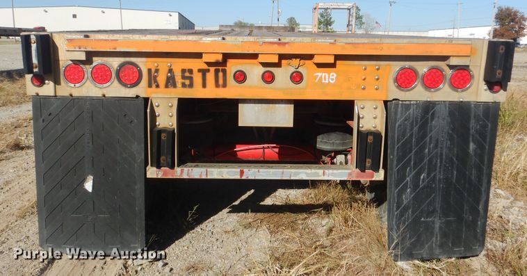 image for item DJ8526 2006 Wilson CF900 flatbed trailer