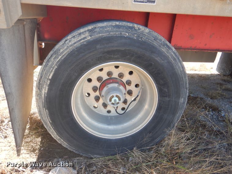 image for item DJ8526 2006 Wilson CF900 flatbed trailer