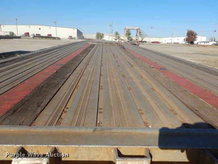 image for item DJ8526 2006 Wilson CF900 flatbed trailer