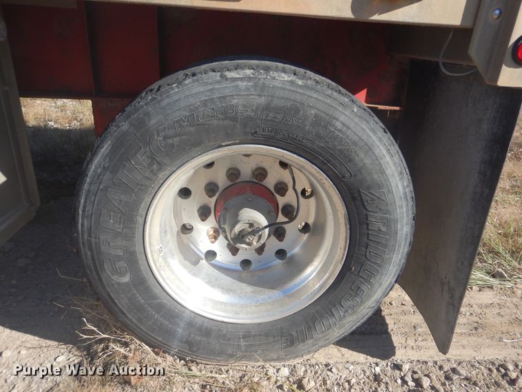 image for item DJ8526 2006 Wilson CF900 flatbed trailer