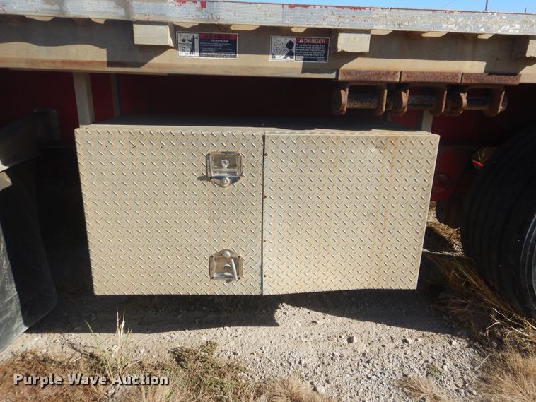 image for item DJ8526 2006 Wilson CF900 flatbed trailer