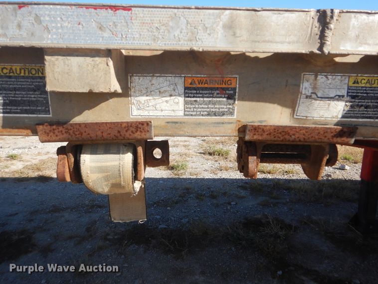 image for item DJ8526 2006 Wilson CF900 flatbed trailer