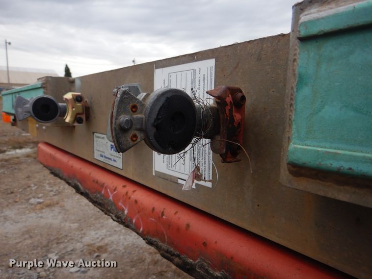 image for item DJ8536 2006 Transcraft Eagle NW2 flatbed trailer