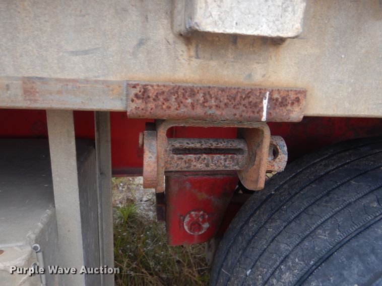 image for item DJ8537 2006 Wilson CF900 flatbed trailer