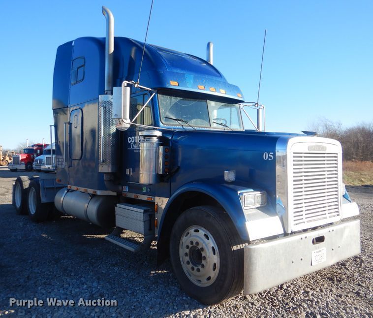 image for item DJ8547 1995 Freightliner FLD  semi truck