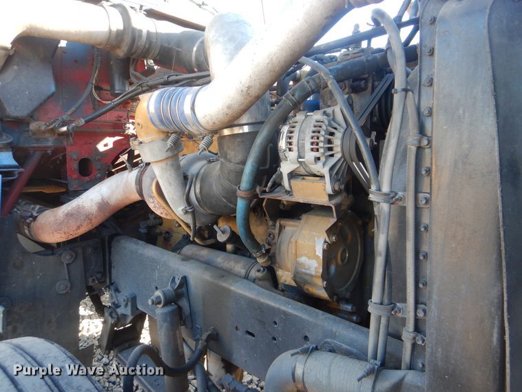 image for item DJ8547 1995 Freightliner FLD  semi truck