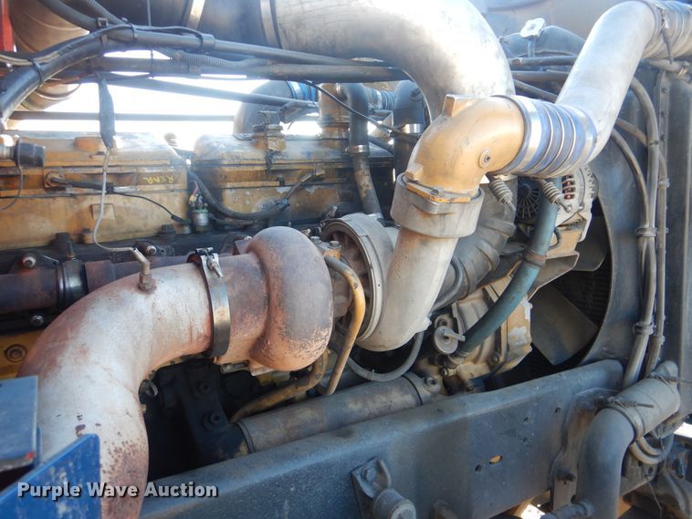 image for item DJ8547 1995 Freightliner FLD  semi truck