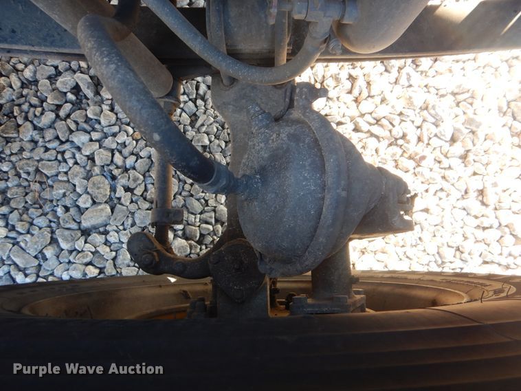 image for item DJ8547 1995 Freightliner FLD  semi truck